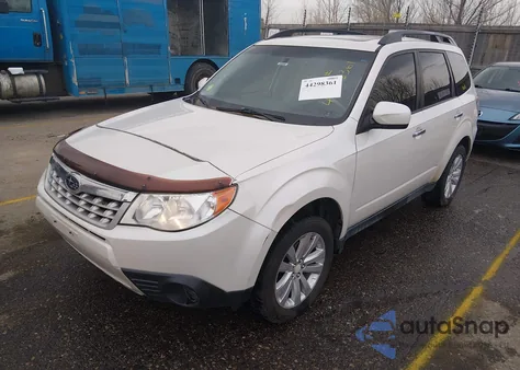 2012 Subaru Forester 2.5X Premium z USA, uszkodzony, nr VIN JF2SHBDC0CG403930